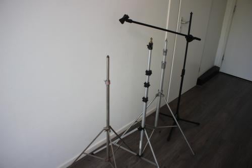 Lampstatieven, microfoonstatief, eenbeenstatief en rolstatief