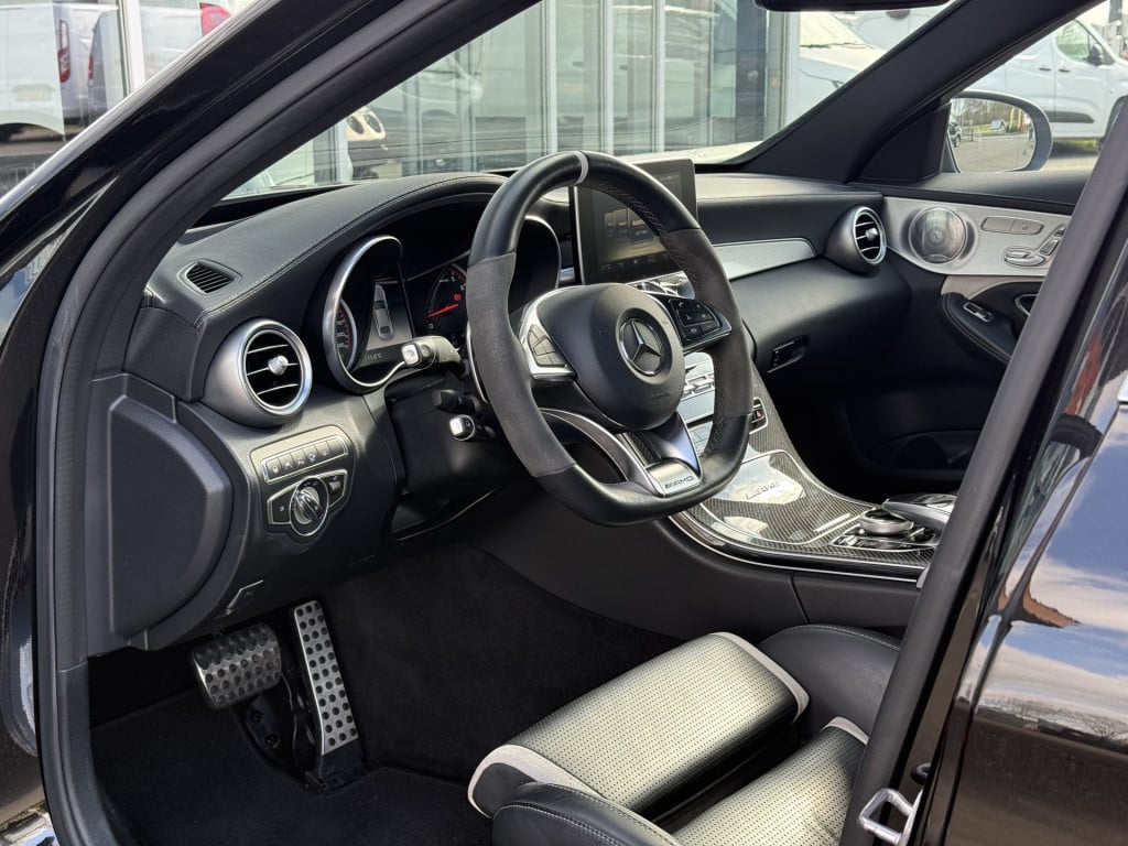 Mercedes-Benz C-Klasse amg 63 s | nl-auto | dealer ond. | full option | btw