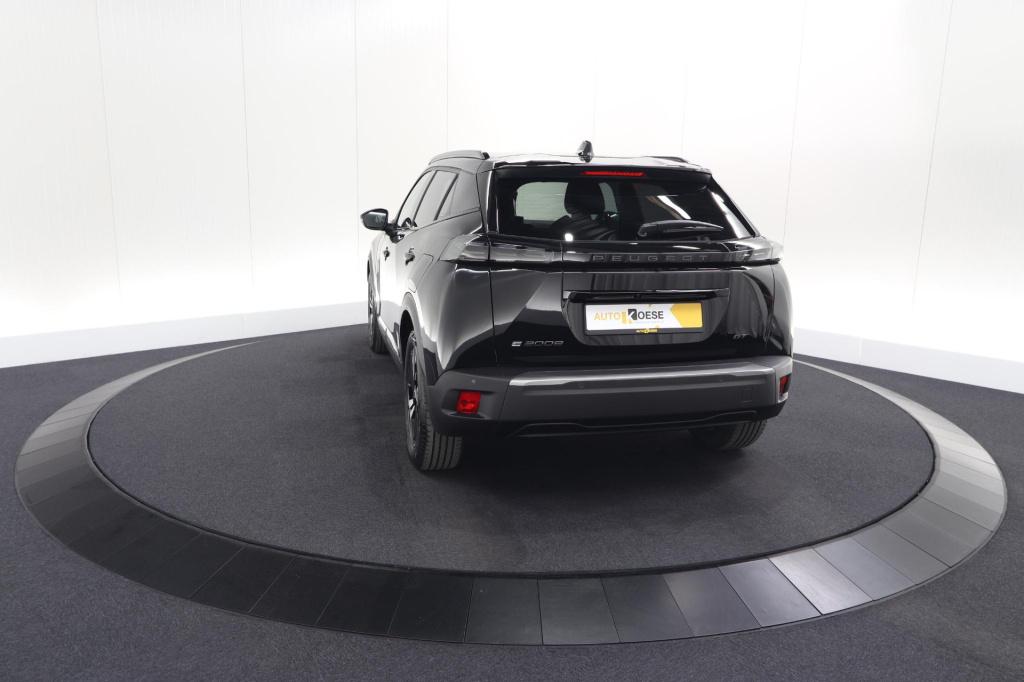 Peugeot E-2008 ev gt 54 kwh | 11 kw lader | warmtepomp | camera | alcantara