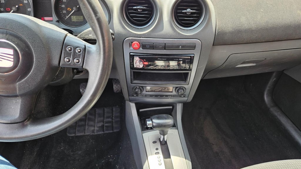 Seat Ibiza 1.4-16v reference automaat
