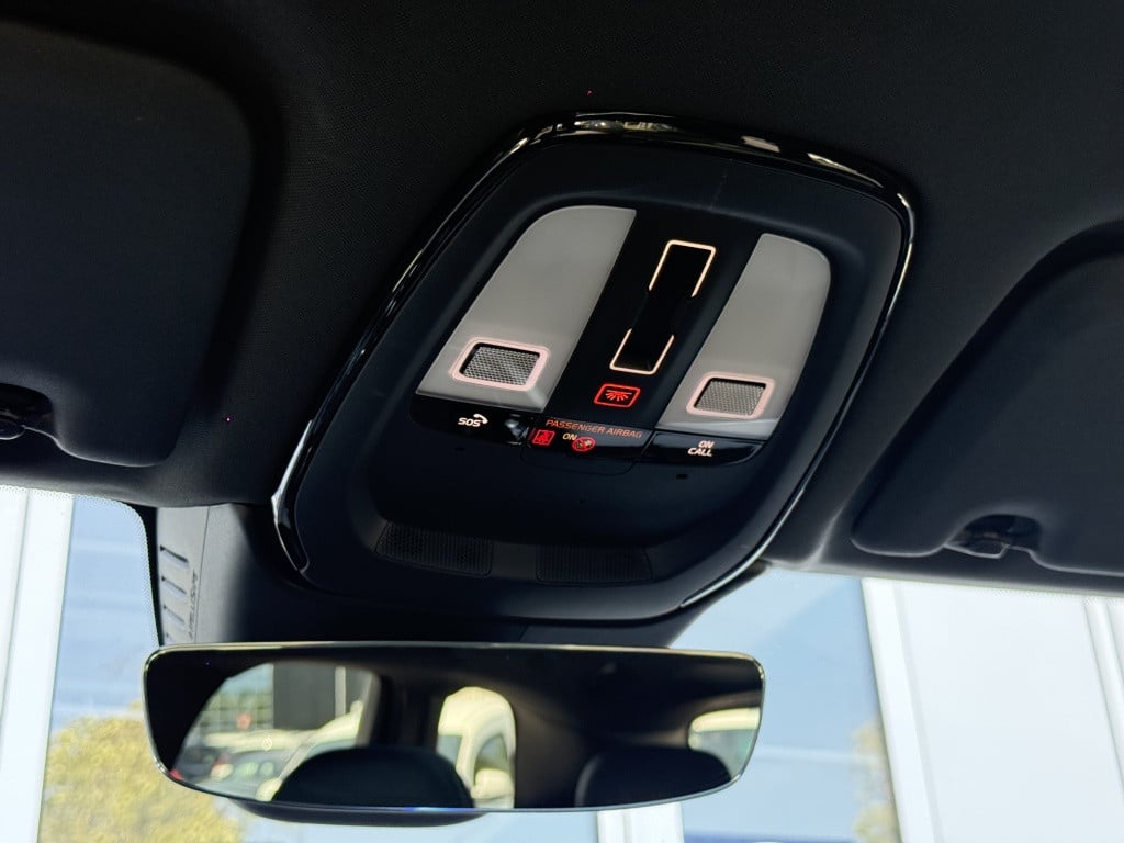 Volvo XC60 t6 340pk recharge r-design| adap.cruise| panodak| 360camera