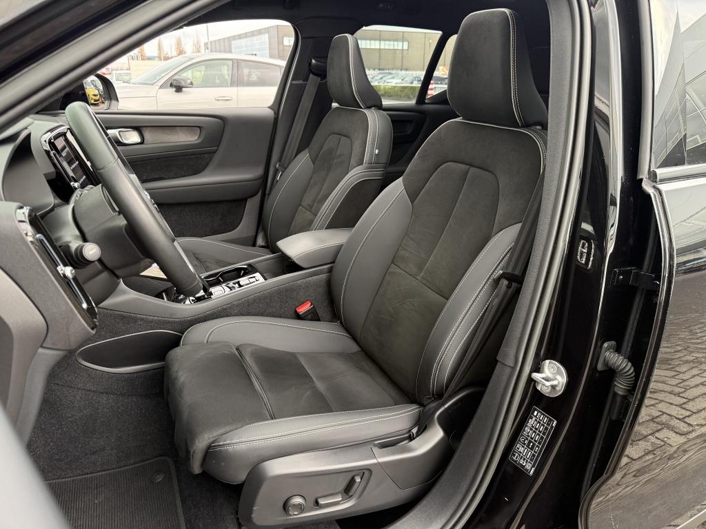 Volvo XC40 t5 262pk recharge ultra dark| full options !