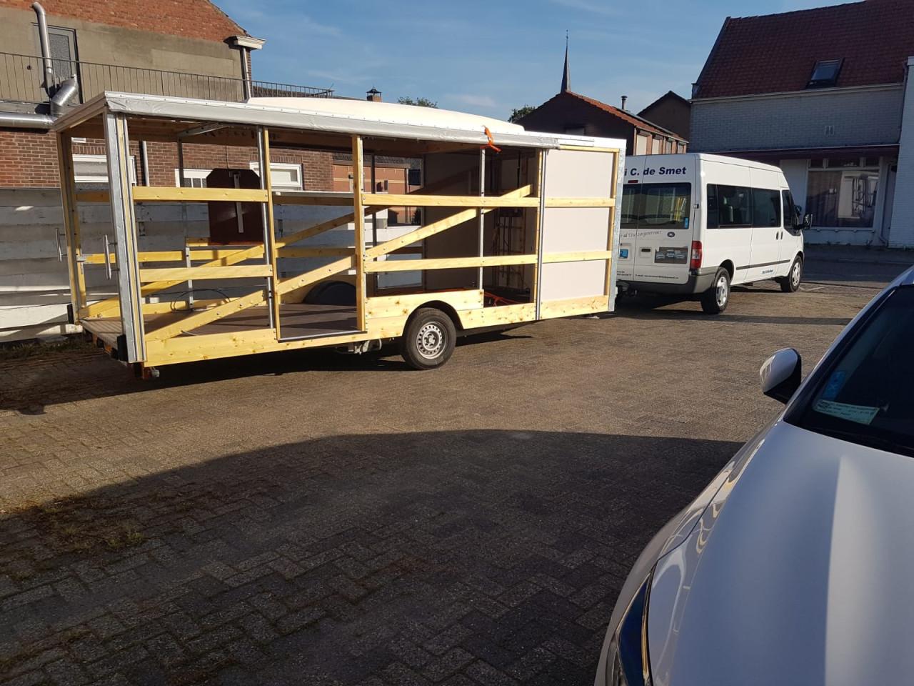 Custum unieke campeer trailer.