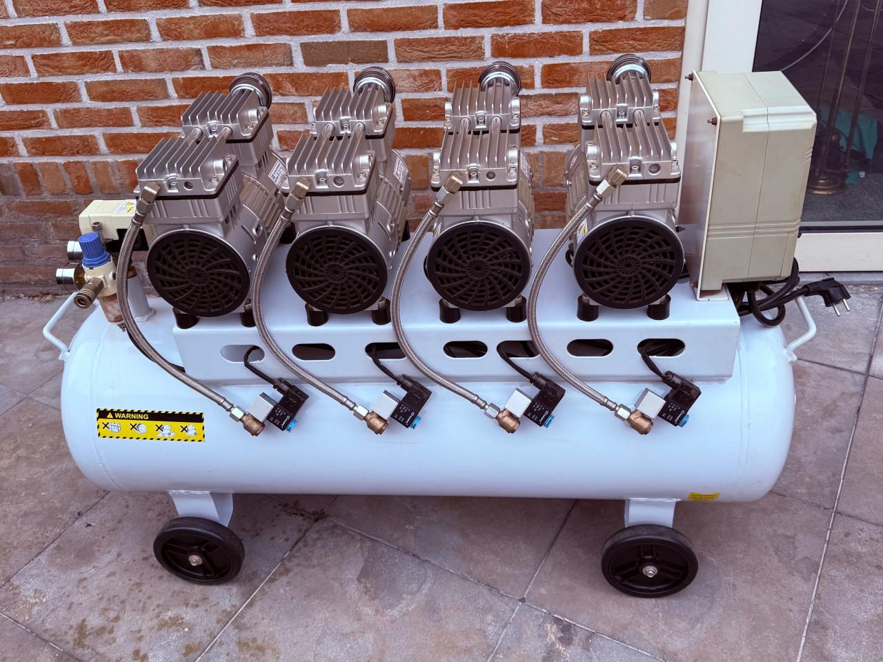 Proffessionele geluidsarme HBM compressor slechts enkrle keren gebruikt.