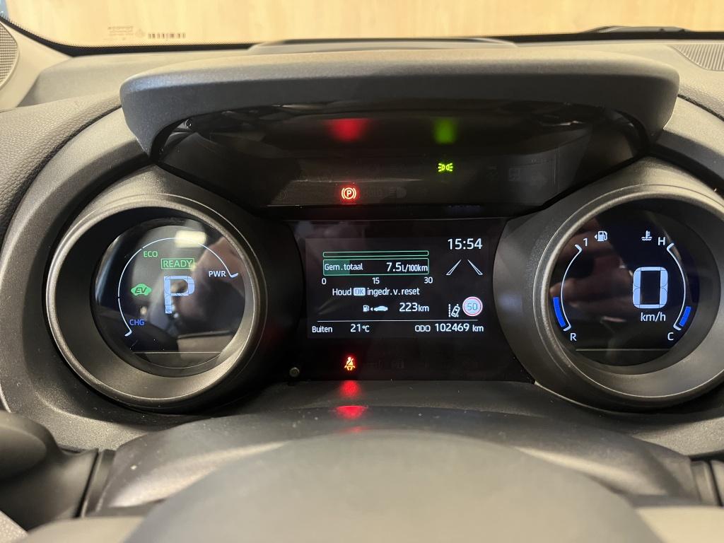 Toyota Yaris 1.5 hyb. 115 first e