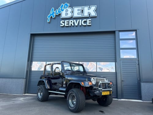 Jeep Wrangler sahara edition