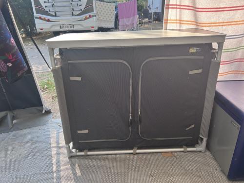 Camping kast in goede staat