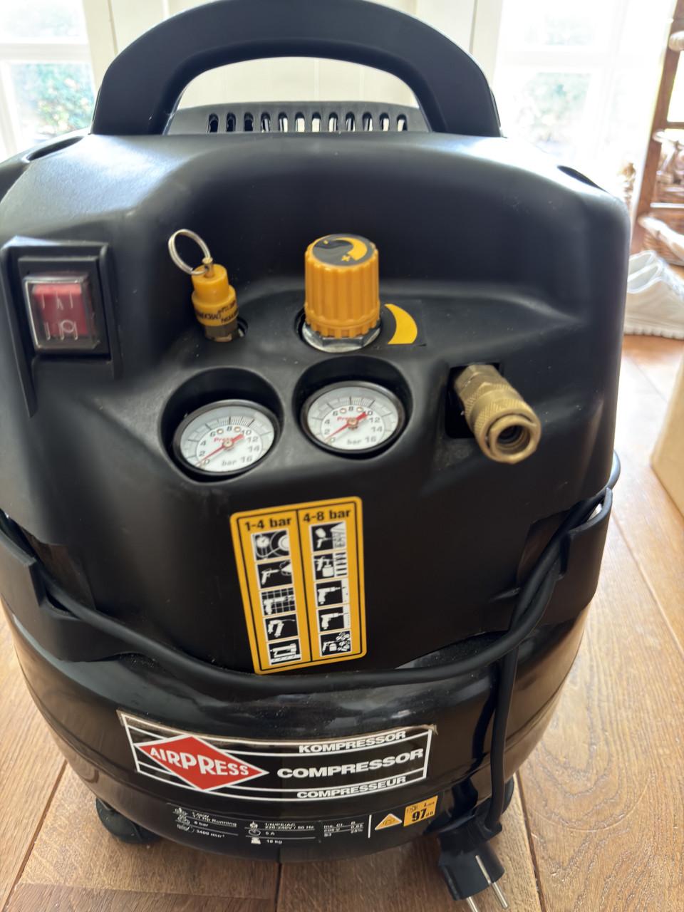 Airpress Compressor met accessoires