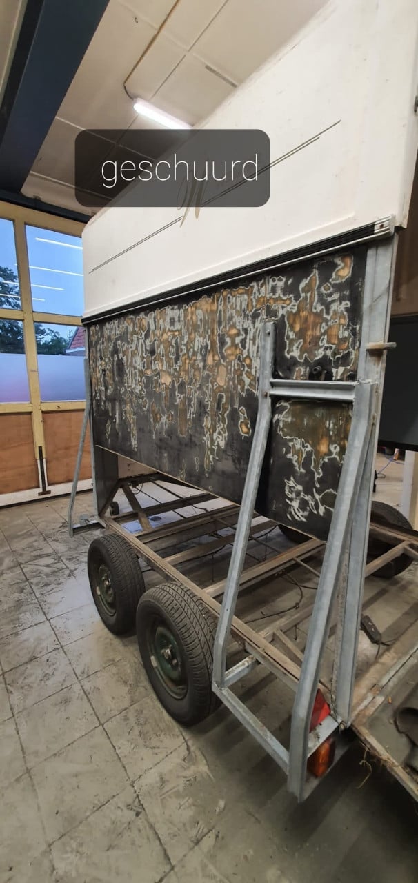 2 paardstrailer