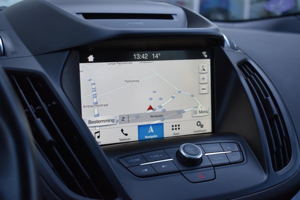 Ford Kuga 1.5 ecoboost st-line | awd | climate control | cruise control | p