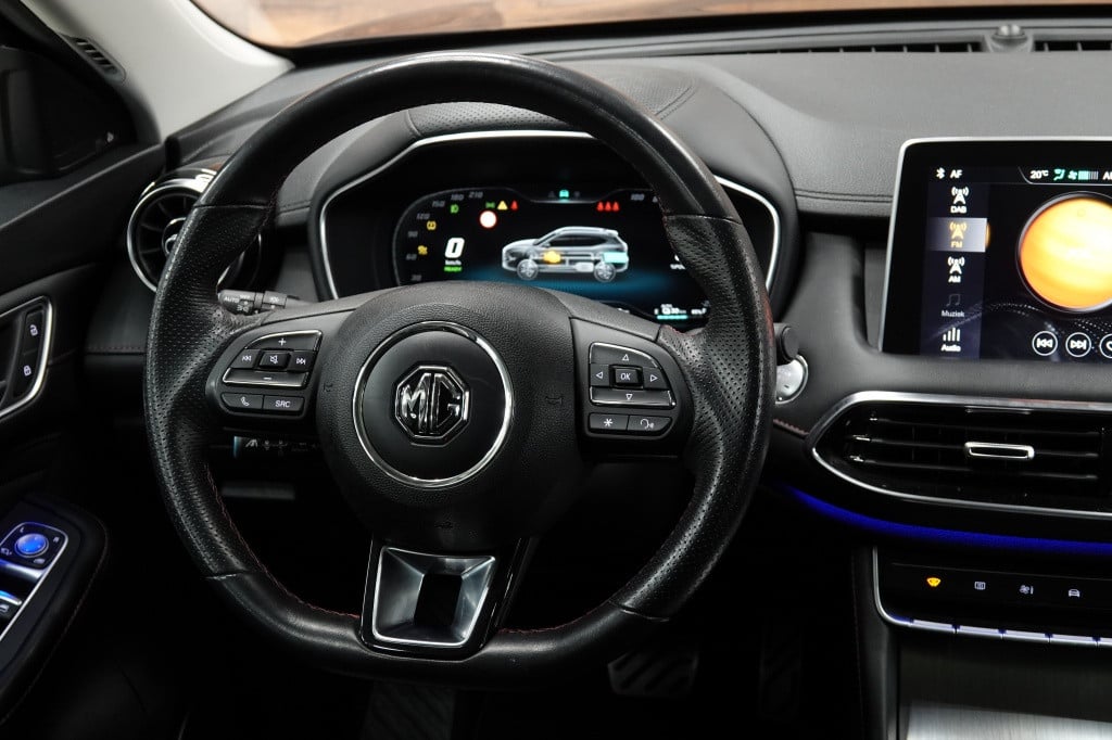 MG Ehs 1.5 tgdi luxury | pano | carplay | acc |