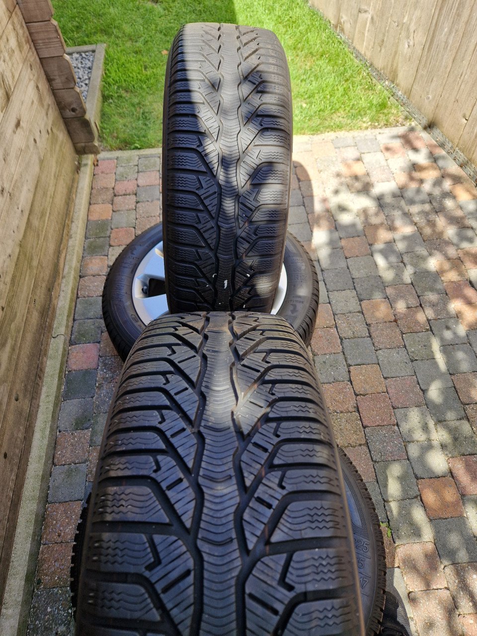 Opel winterbanden met velgen 225 / 55 / R17