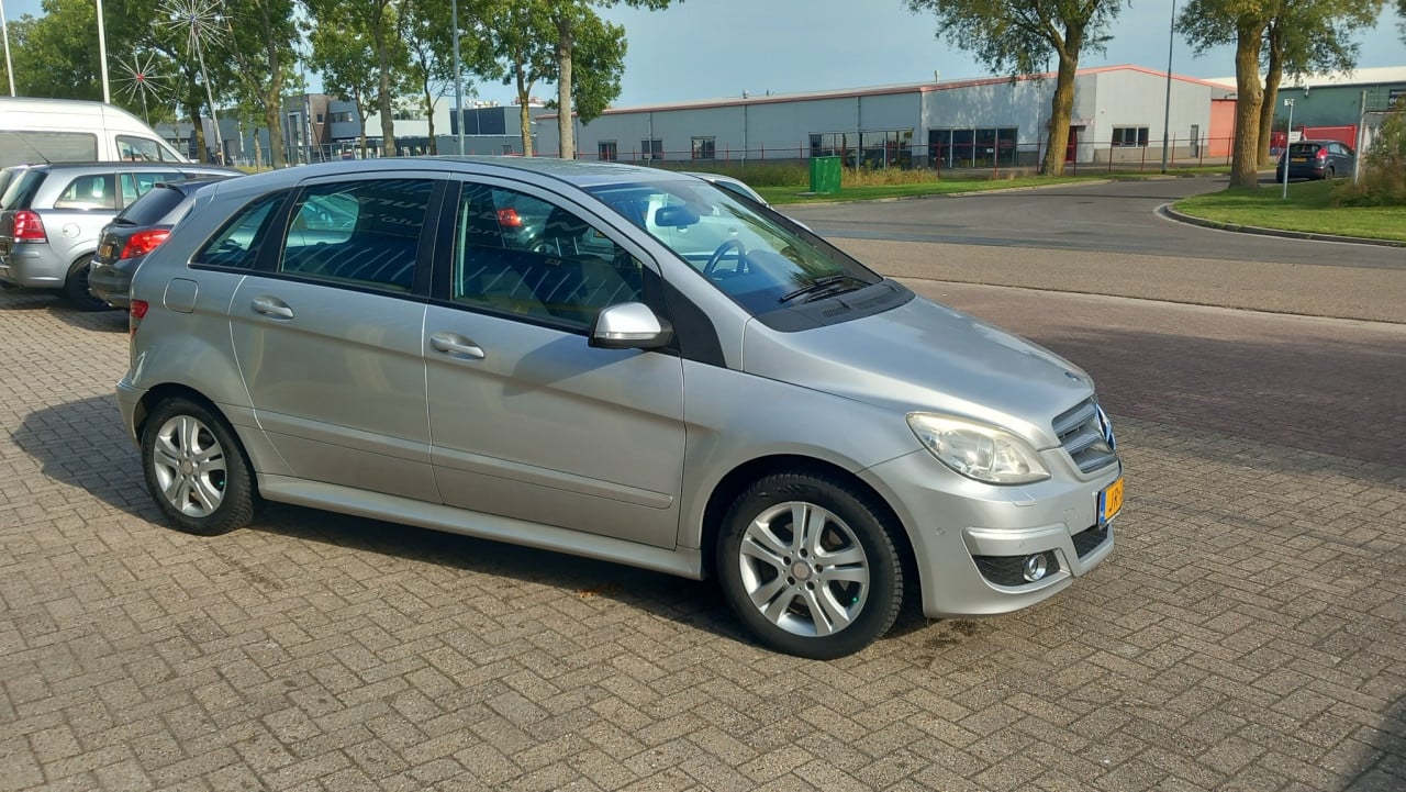 Mercedes B-Klasse 200 5 deurs Automaat !! bj:2008 airco-navigatie