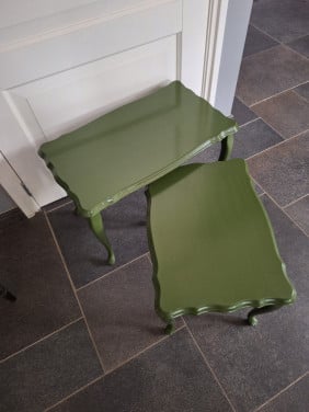 2 bijzet tafeltjes