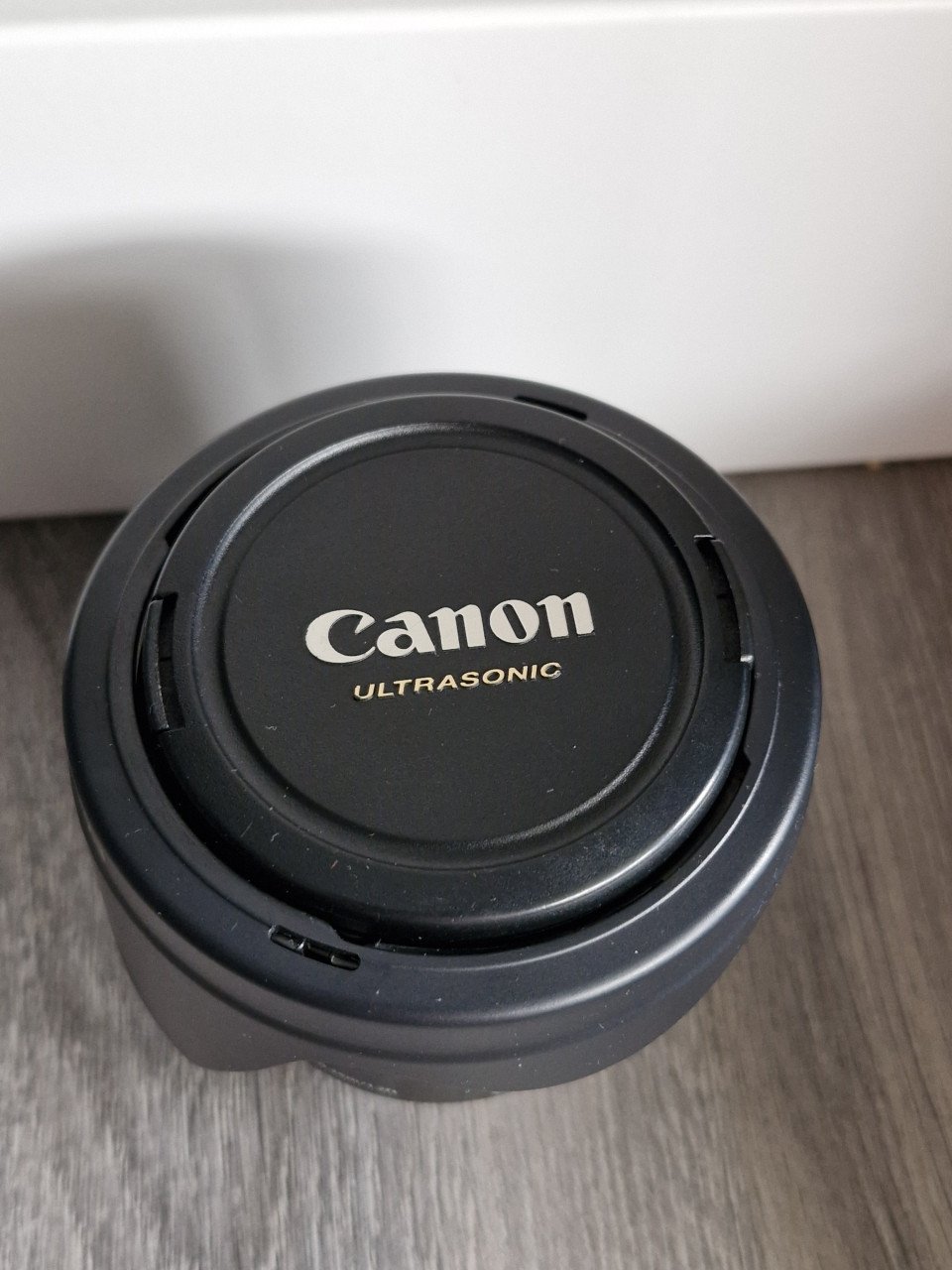 Canon EF-S 15-85mm f/3.5-5.6 IS USM