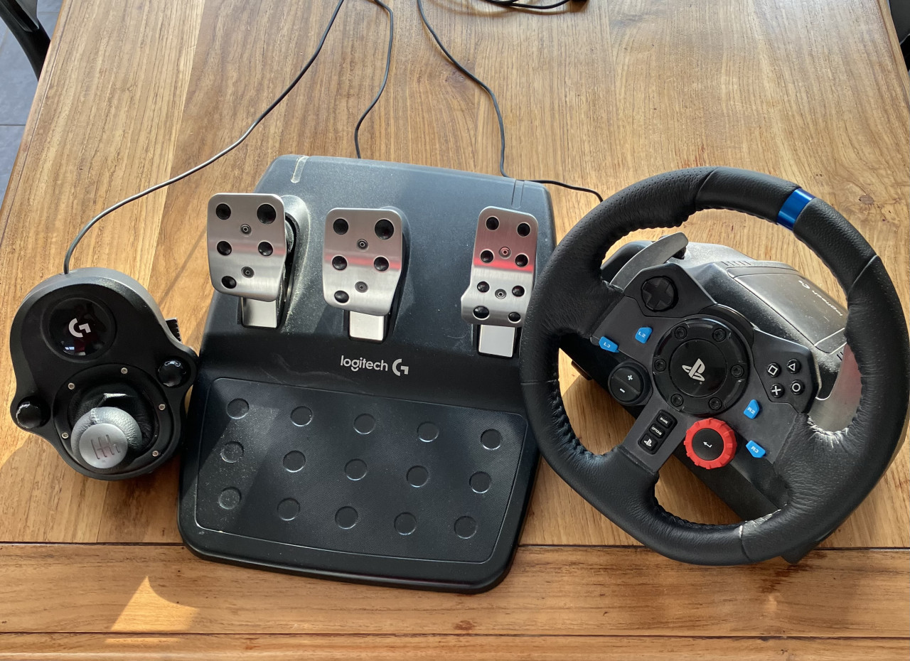 Logitech G29 Racestuur voor PS4,5 & PC inc Logitech Driving Force Shifter