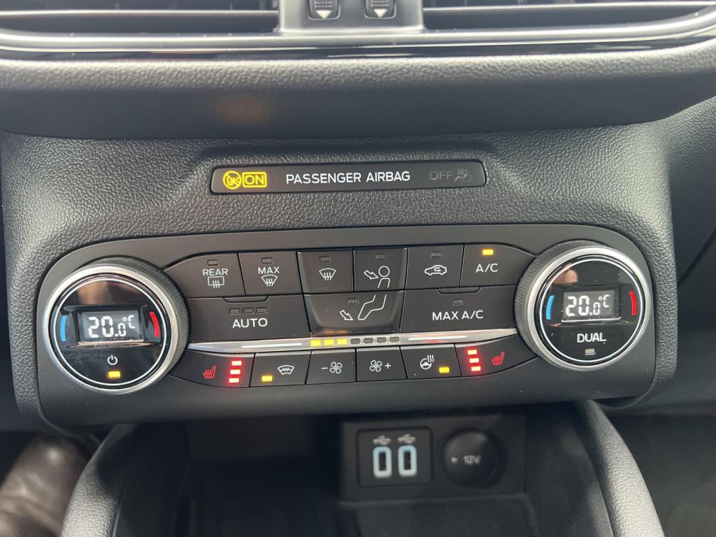 Ford Kuga 2.5 phev e-cvt 225pk st-line x ,adaptive cc , trekhaak , voorruit