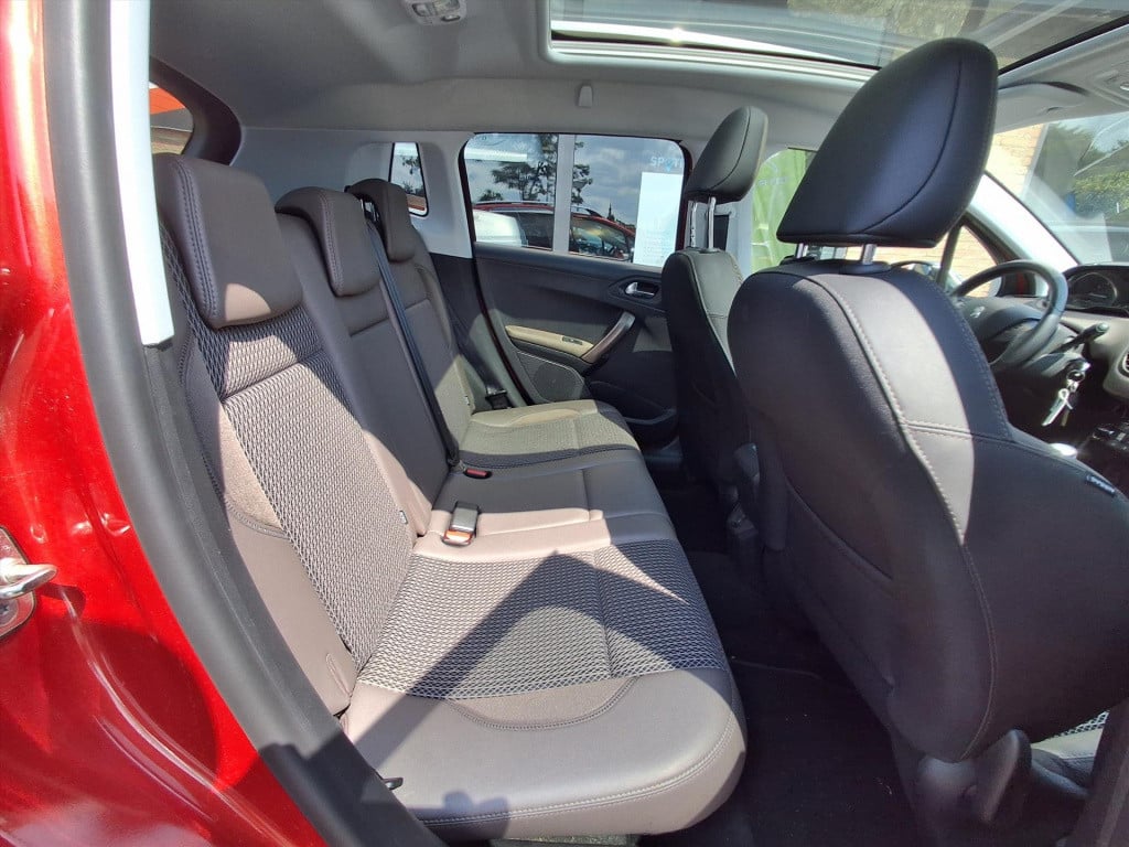 Peugeot 2008 1.2 puretech 130pk s&s allure navigatie | cruise & climate con