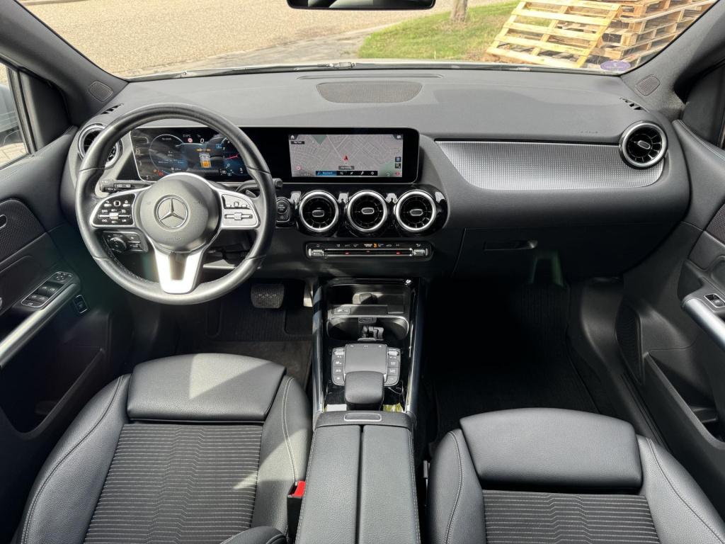Mercedes-Benz B-Klasse 180 business solution incl. trekhaak afneembaar!