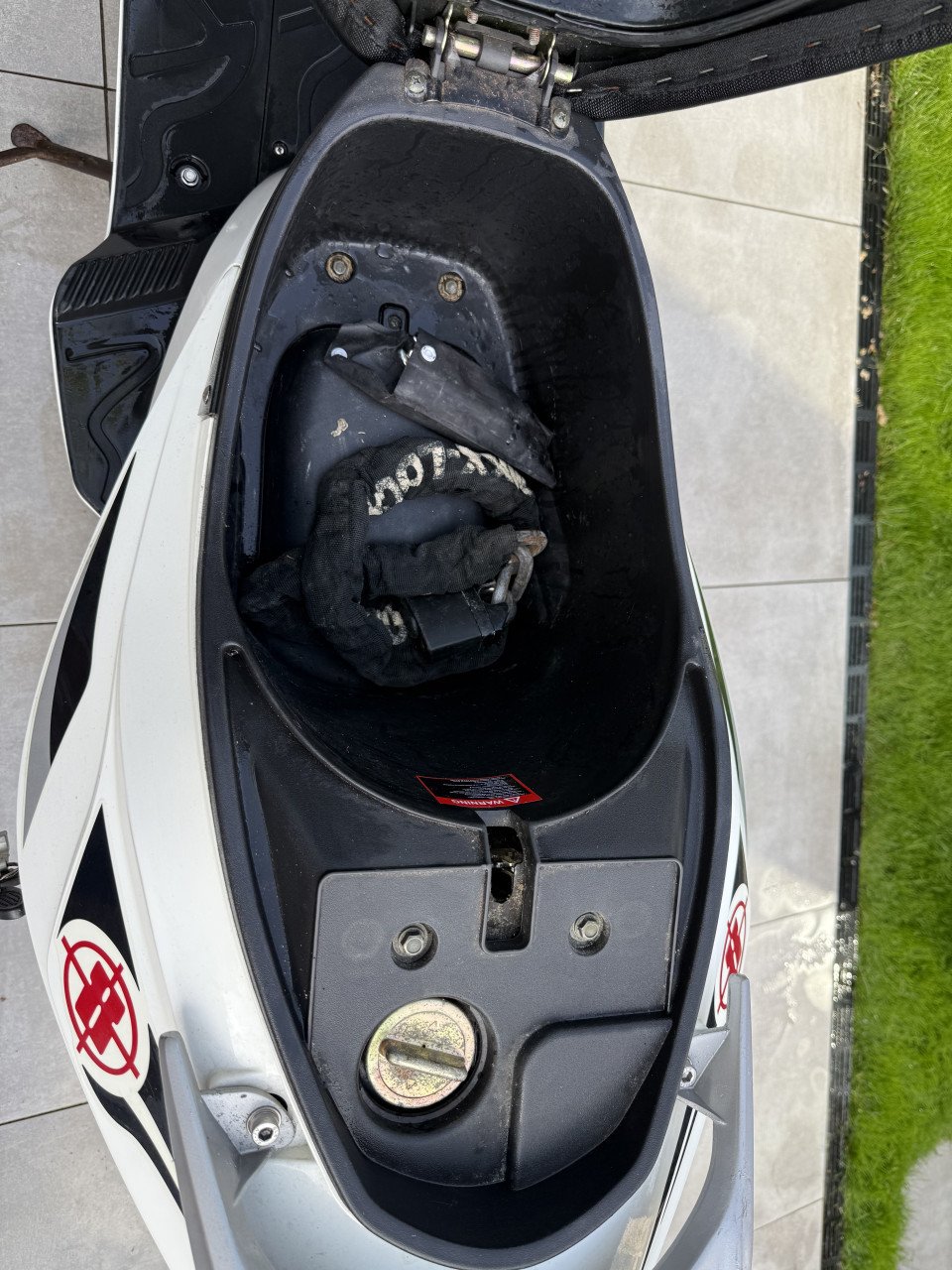 Agm scooter R8