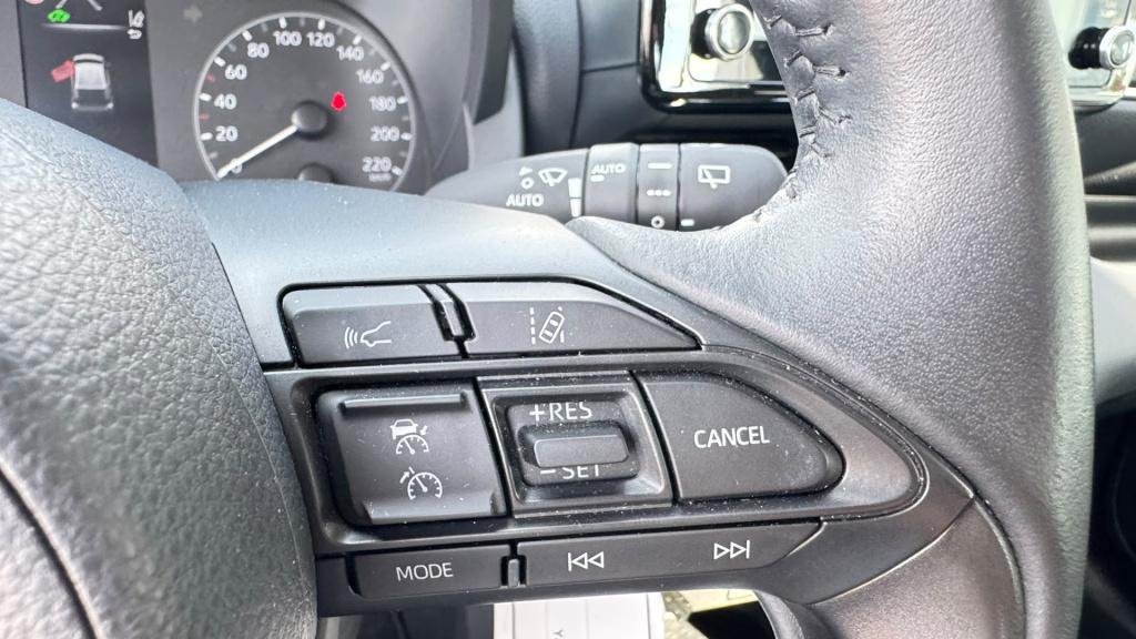 Toyota Yaris 1.5 hybrid 115 active