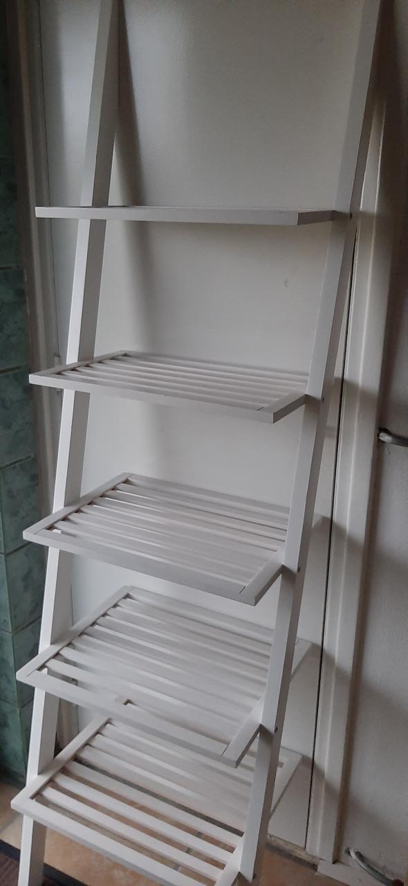 Leuk schuin rek/ kast / etagere