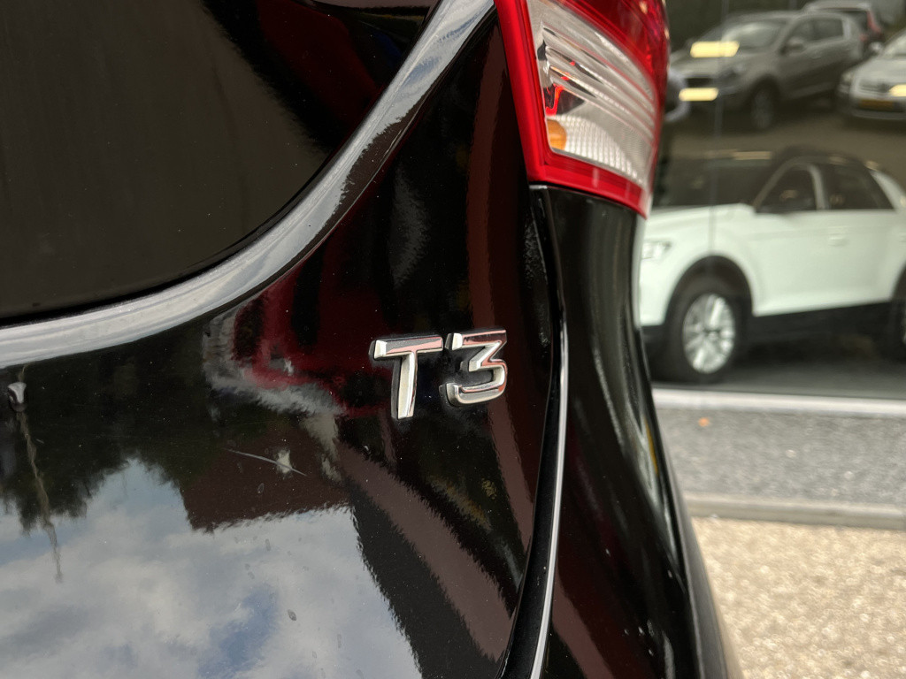 Volvo V40 2.0 t3 momentum | cruise | lmv 17'' | navi