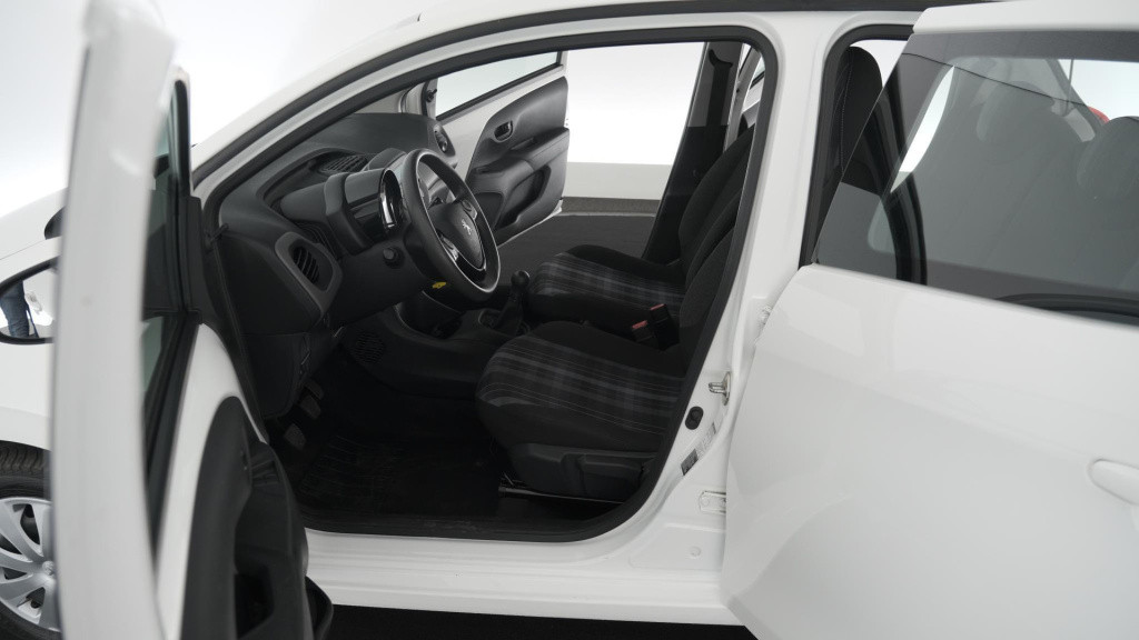 Peugeot 108 1.0 e-vti active | airco | allseasonbanden | elektrische ramen 