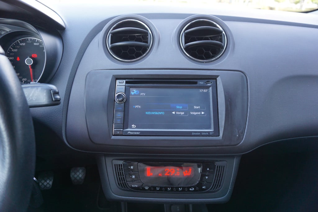 Seat Ibiza st 1.2 tdi style ecomotive airco / navi / cruise / elektr. ramen