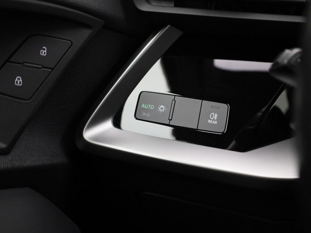 Audi A3 sportback 30 tfsi business edition | automaat | navigatie | vitrual