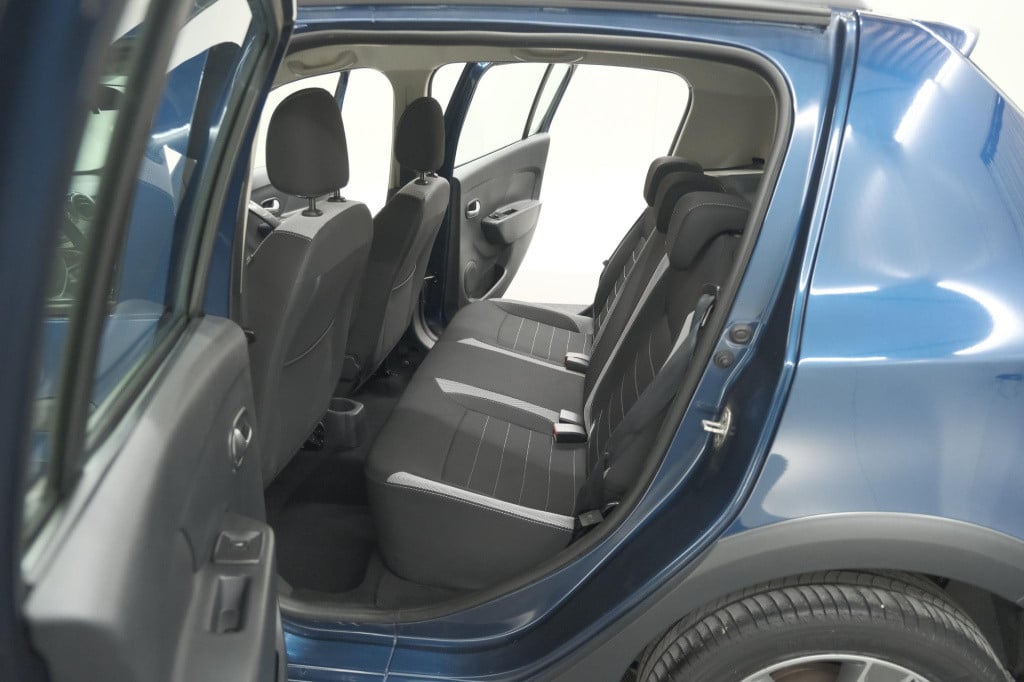 Dacia Sandero Stepway tce 90 sl | navigatie | parkeersensoren | airco