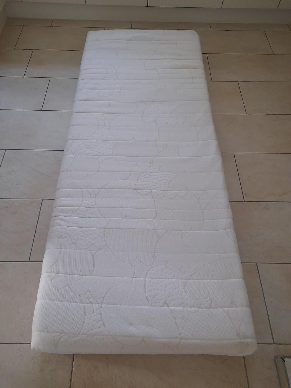 80 x 200 x 19 Matras (in goede nette staat)
