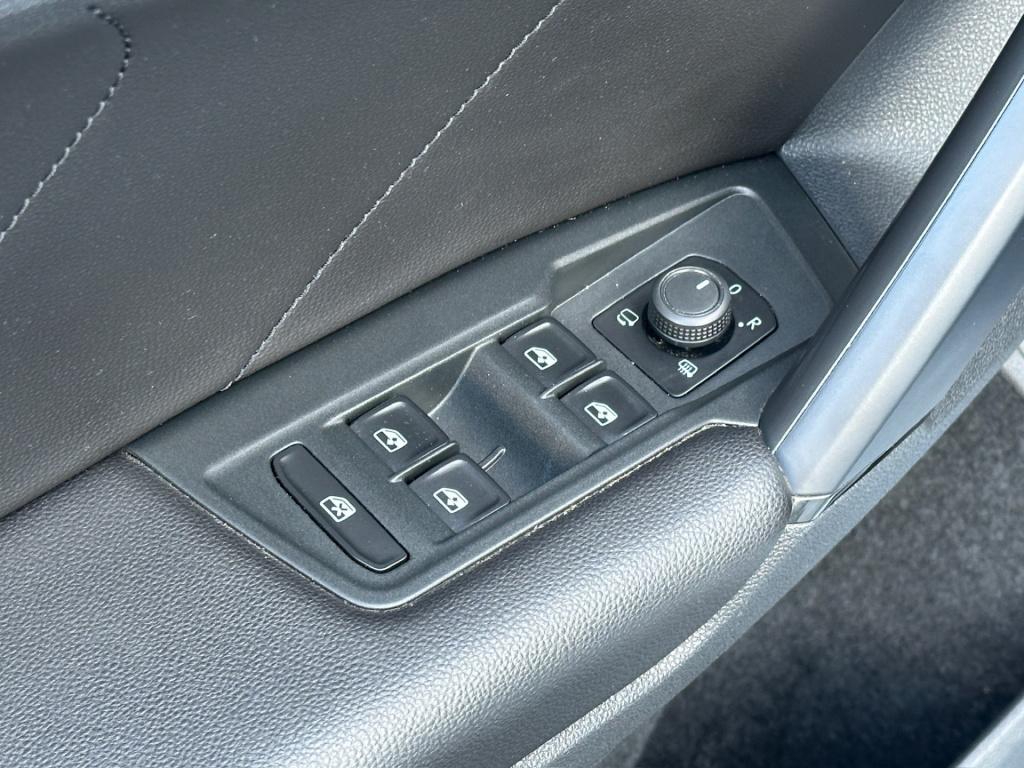 Volkswagen Tiguan 1.4 tsi dsg ehybrid life | leder | trekhaak | 360 camera 