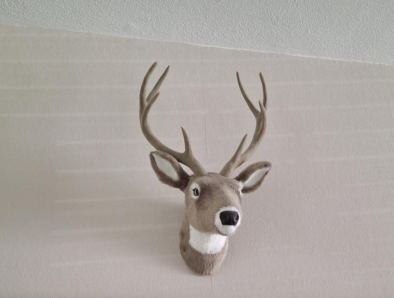 Decoratieve hertenkop
