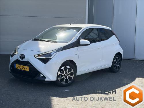 Toyota Aygo 1.0 vvt-i x-joy automaat/carplay/clima/lane assist/safety pack!