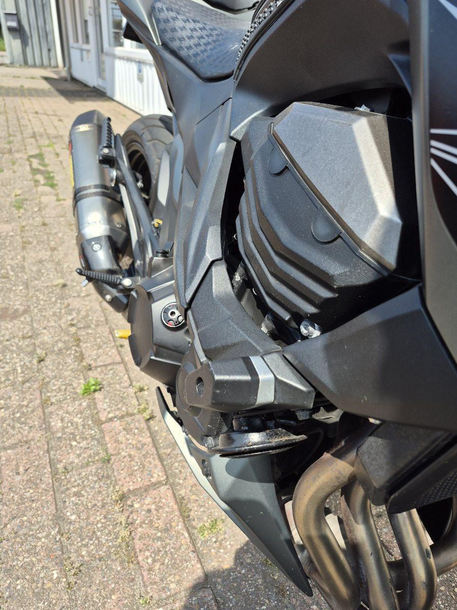 Kawasaki Z800 Akra, stoere naked bike