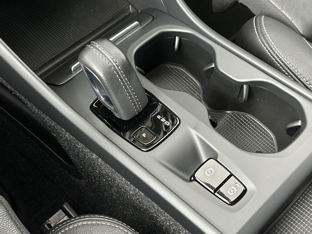 Volvo XC40 t4 211pk recharge r-design| 360camera| trekhaak| adap.cruise