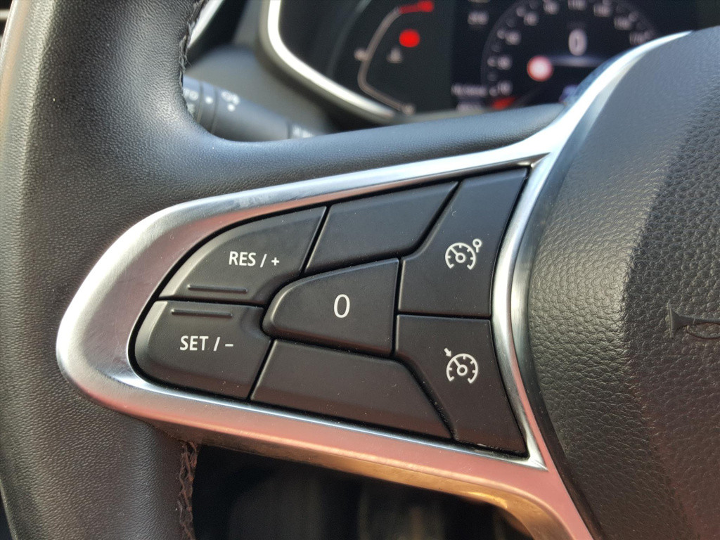 Renault Clio 1.0 tce 90pk intens navigatie | trekhaak | cruise & climate co