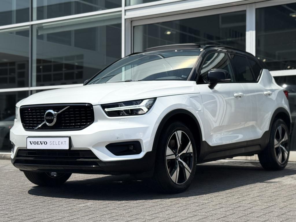 Volvo XC40 t5 262pk recharge ultimate dark |leder+ memory| camera| h&k soun
