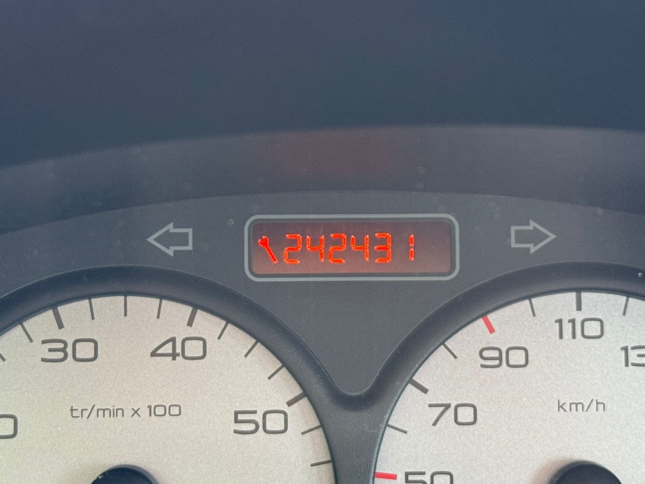 Peugeot partner 1600 benzine bj 2006 1750 euro