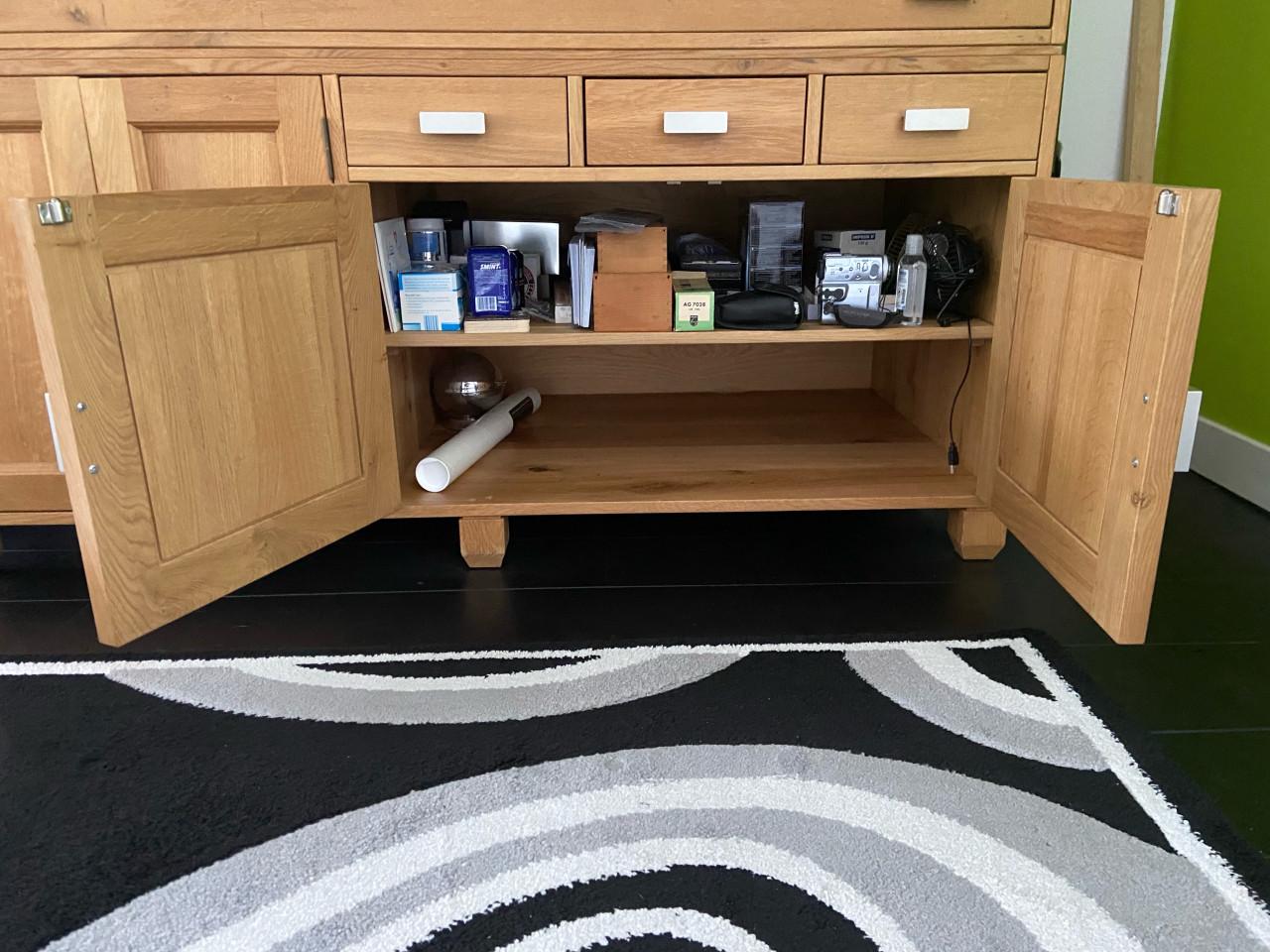 Kast massief licht eiken (Portegies Meubelfabriek)