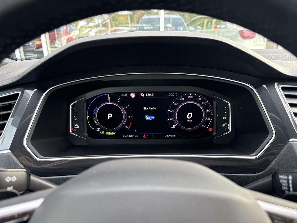 Volkswagen Tiguan 1.4 tsi ehybrid r-line business | vol opties | btw | pano
