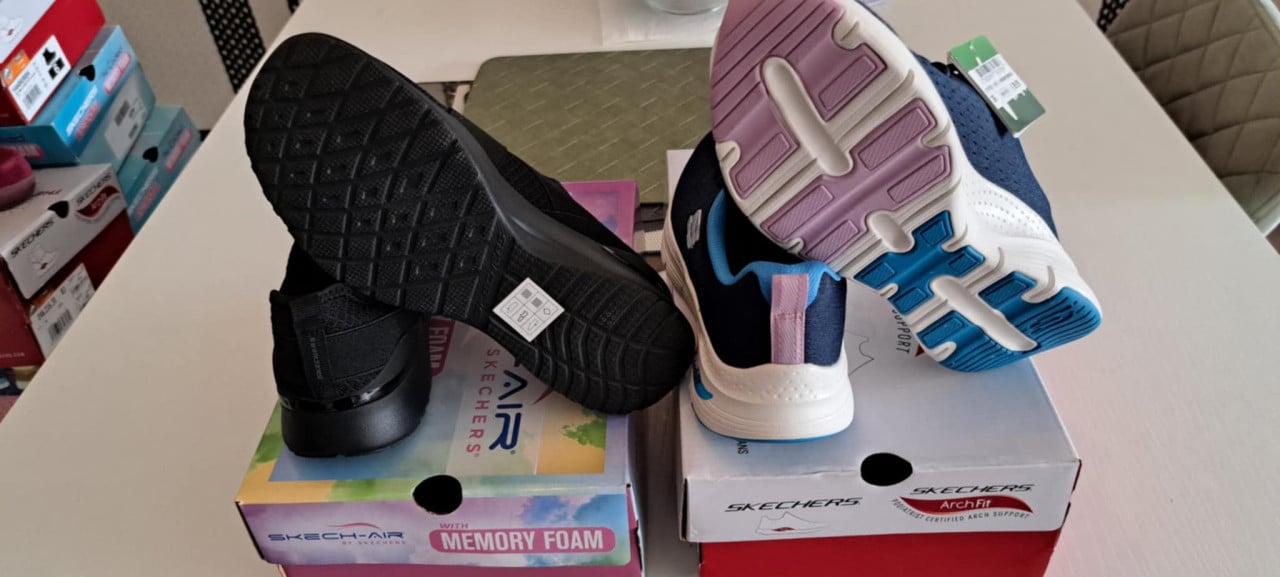 DAMES SKECHERS