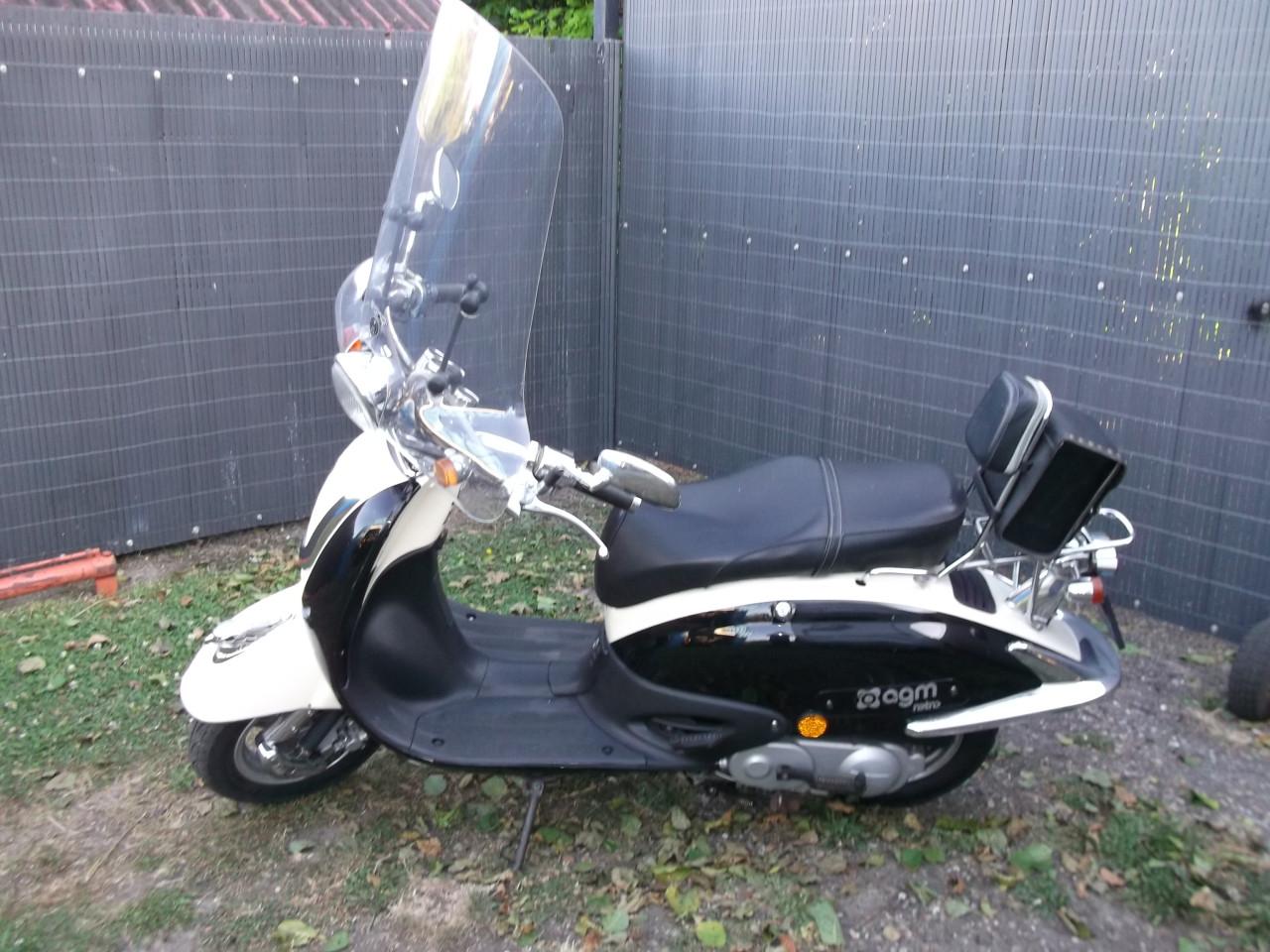 Retro scooter