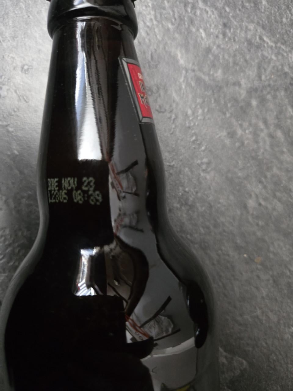 3 flesjes Trooper bier, ontwikkeld in samenwerking met de band Iron Maiden