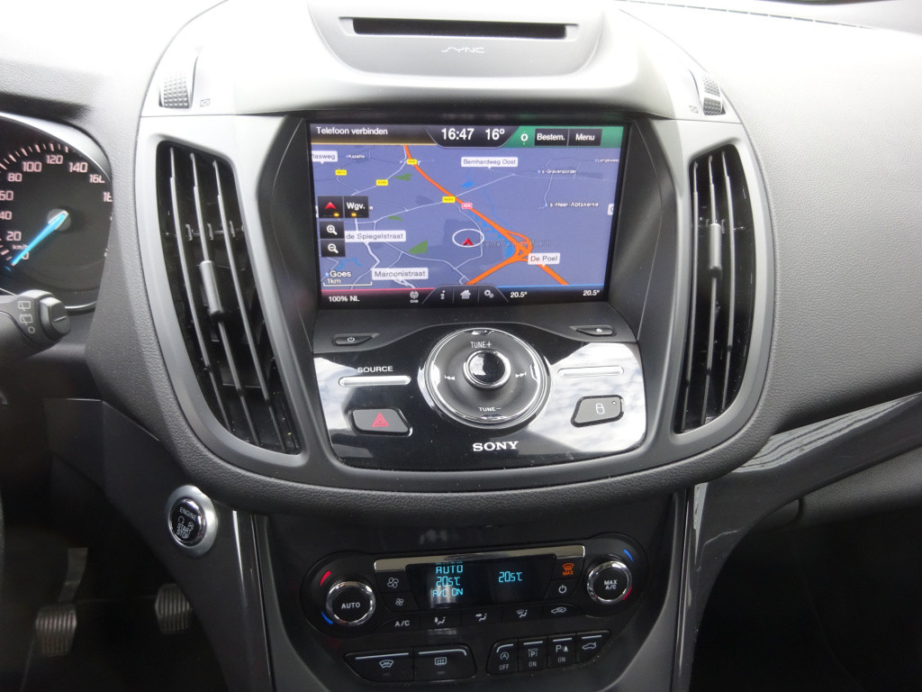 Ford Kuga 1.5 titanium navigatie / trekhaak / camera / cruise / pdc