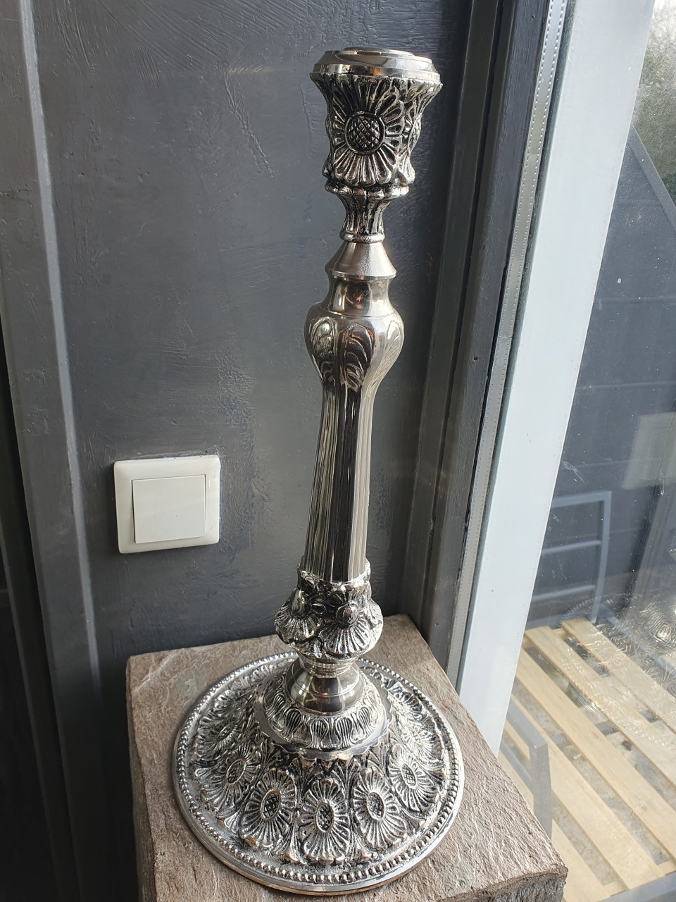 Prachtige heel grote vintage kandelaar heel zware kwaliteit...