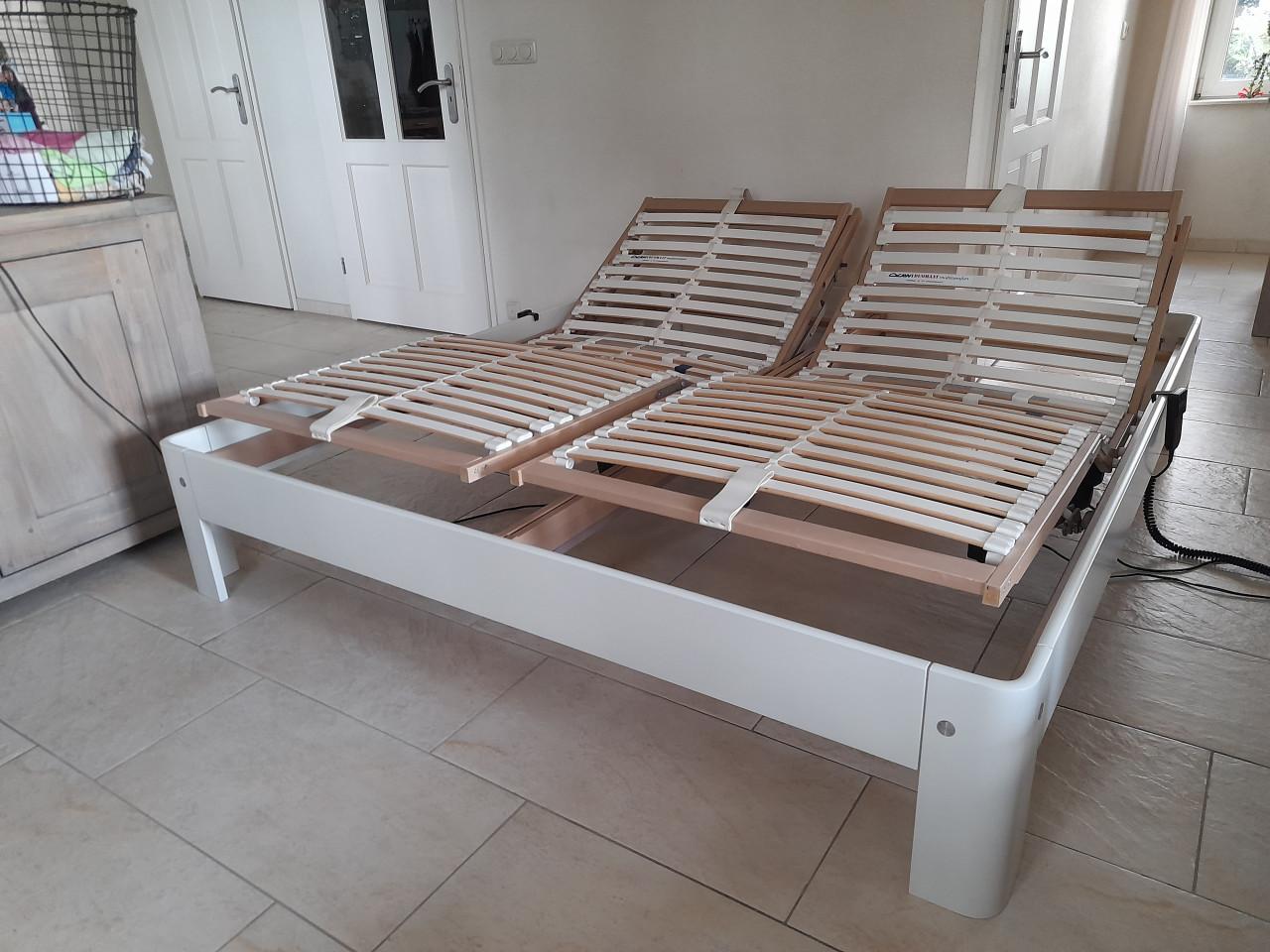 Auping bed met elektrisch verstelbare bodem (180 x 200) in goede staat