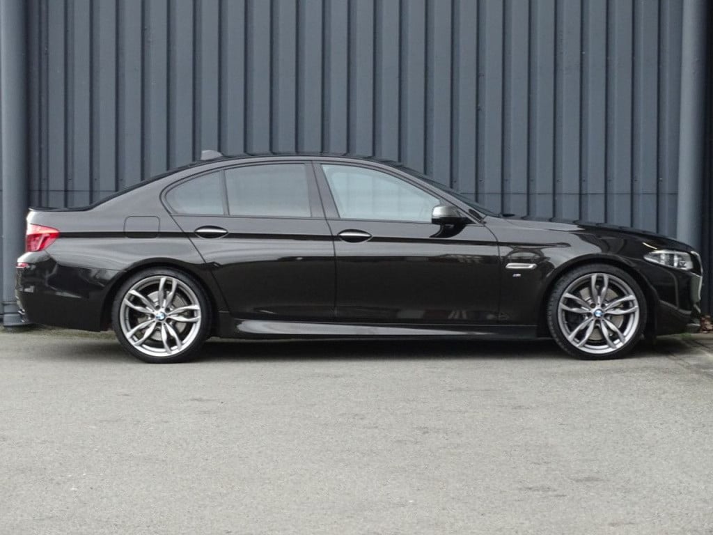 BMW 5 Serie m550xd b&o | hud | aapt. led | pano | 20"