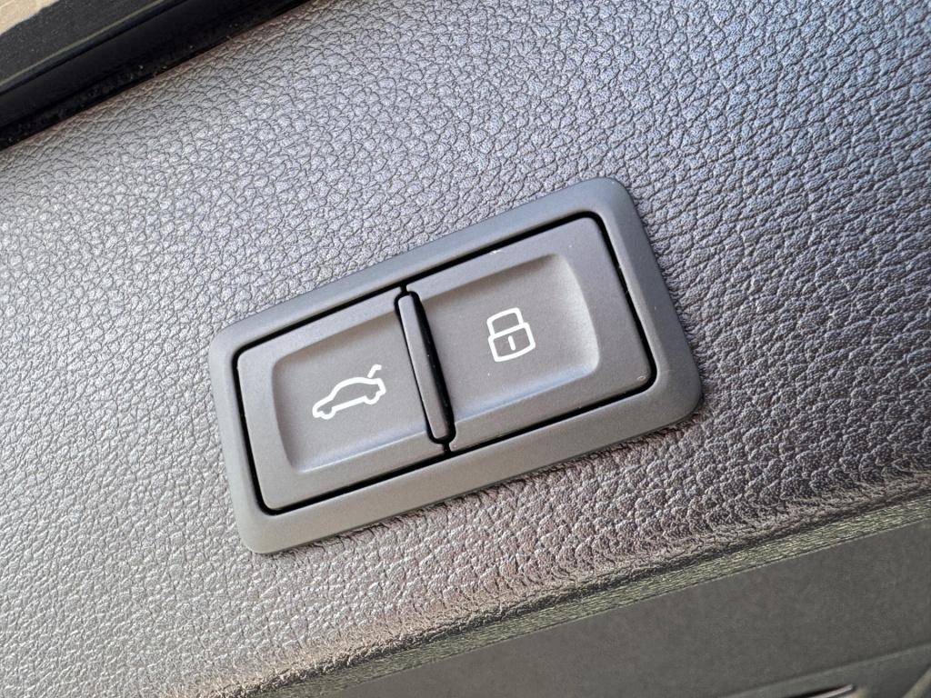 Audi Q2 35 tfsi s edition * virtual cockpit * carplay * keyless * camera